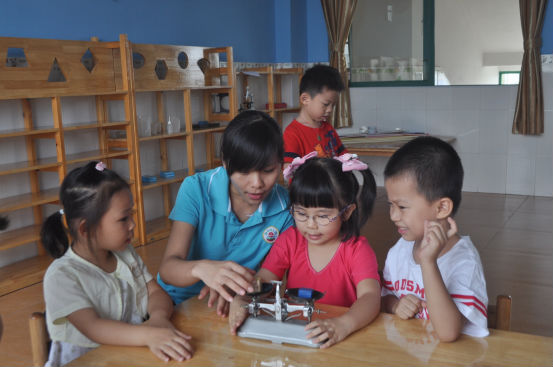 激发幼儿科学探究精神的科学室